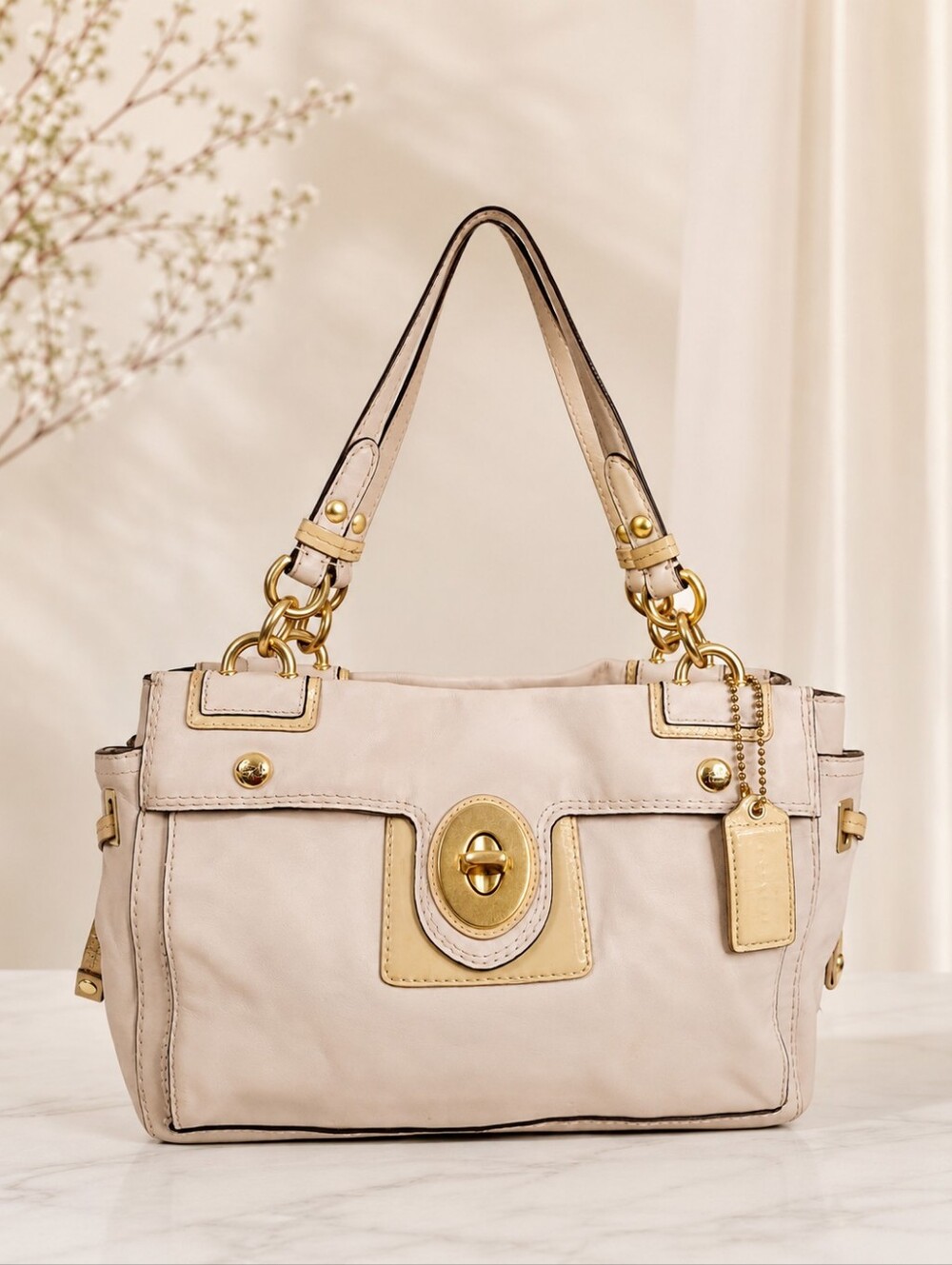 Coach Peyton Turnlock Carryall Ivory Leather & Butter Yellow Trim Shoulder Bag